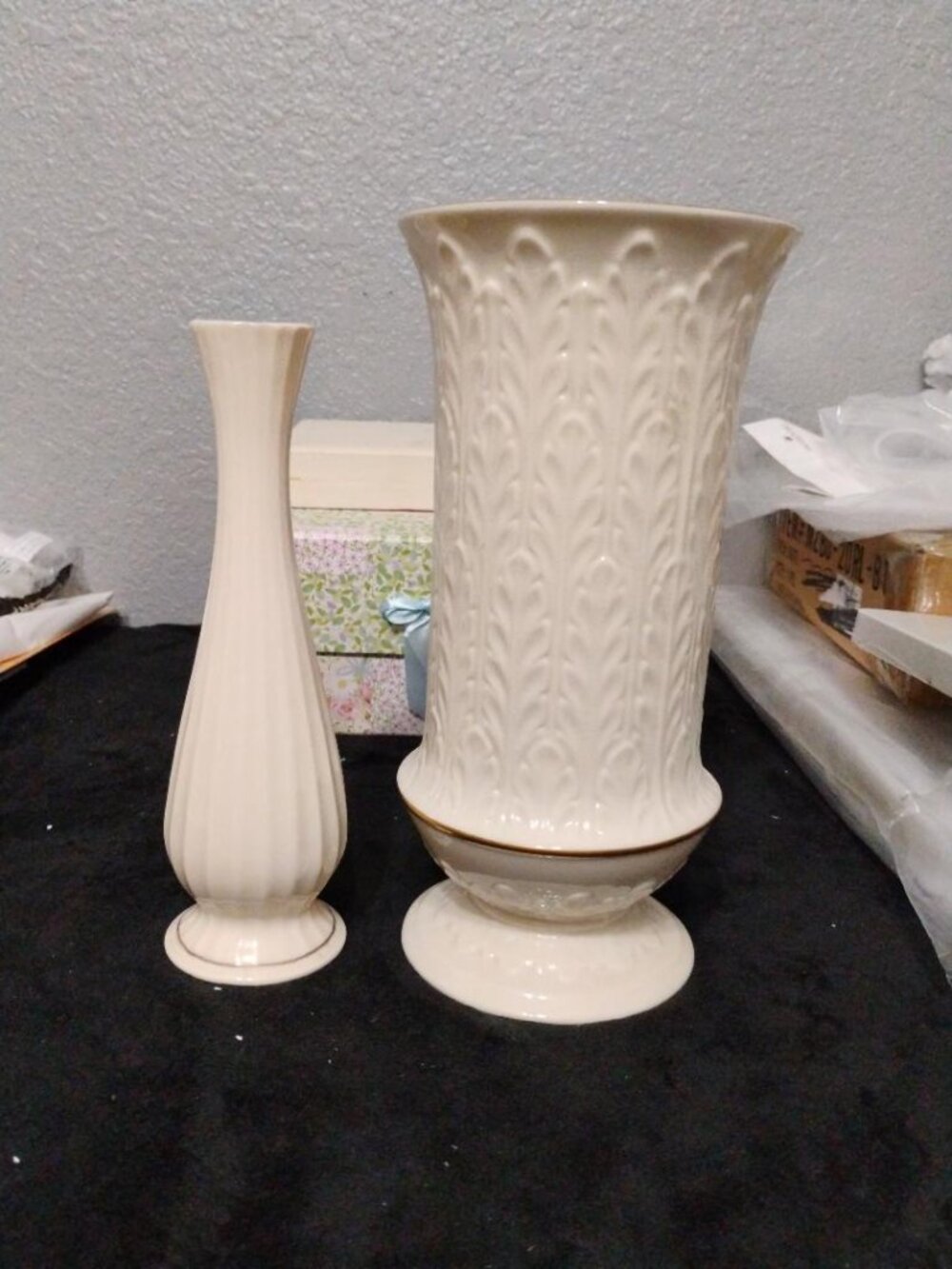 LENOX - 2 Assorted Size Vases with 24K Gold Trim EUC